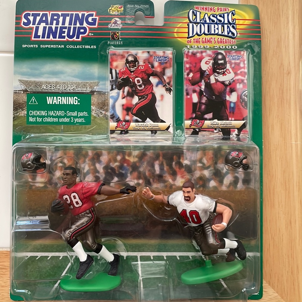 Starting Lineup Classic Doubles Football NFL Warrick Dunn and Mike Alston.